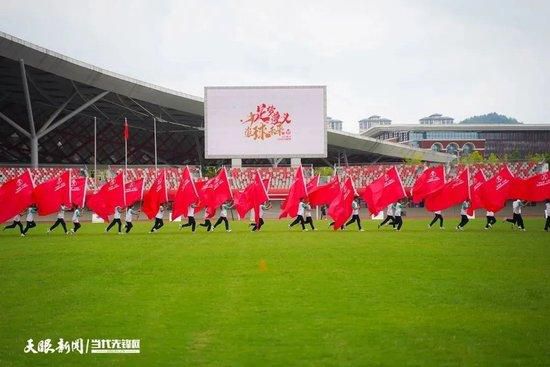 在近日举办的“夏日星空派对”发布会上，导演陈思诚，领衔主演黄渤、荣梓杉，主演许君聪、于洋，以及特邀出演郎朗出席